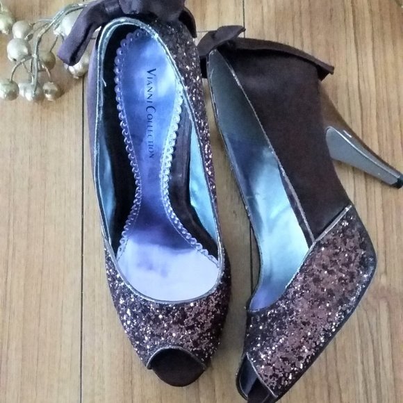 ELEGANT Brown Glitter Crystal Sequined / Satin Jeweled Shoes with bows - Picture 2 of 9